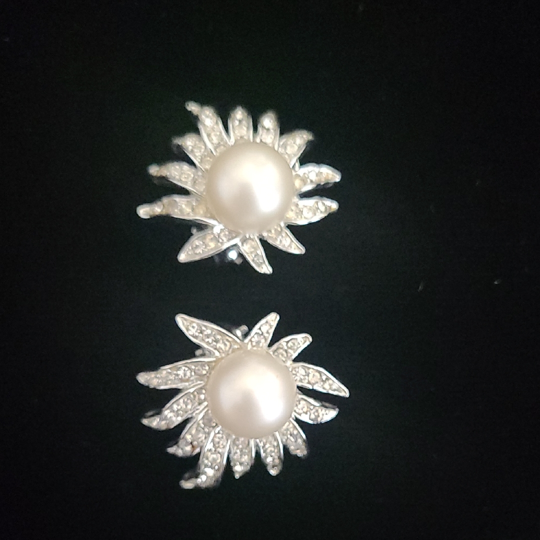 Vintage Celebrity Silver Tone Pearl And Rhinestone Clip Earrings